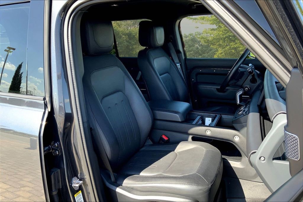 Used 2021 Land Rover Defender 110 X-Dynamic HSE AWD/4WD image 28