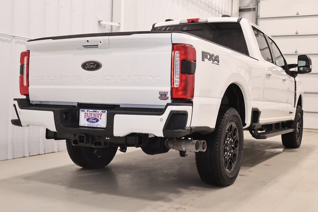 New 2026 Ford F250 Lariat w/ Black Appearance Package image 9