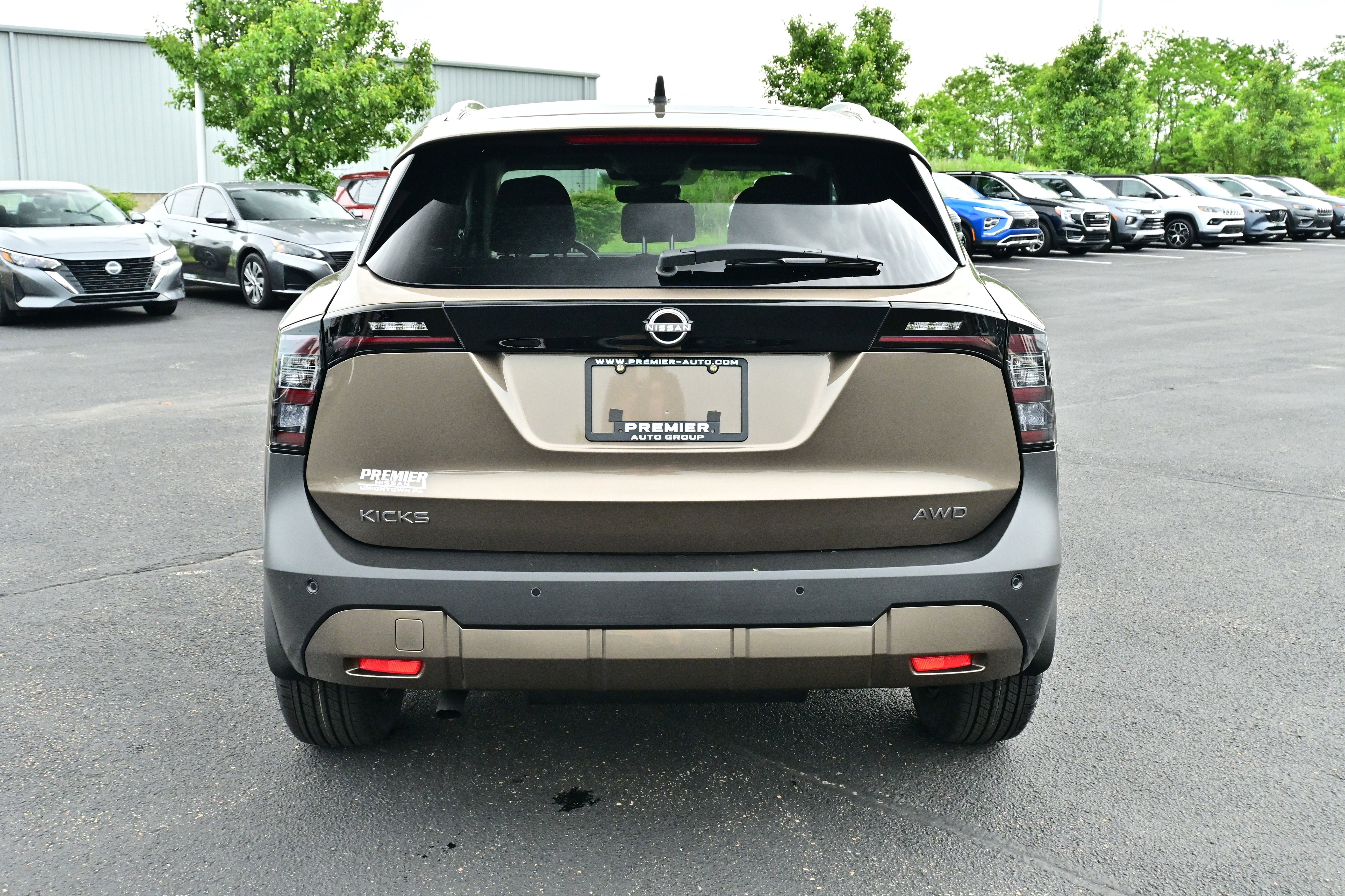 New 2026 Nissan Kicks SV w/ SV Premium Package AWD/4WD image 7