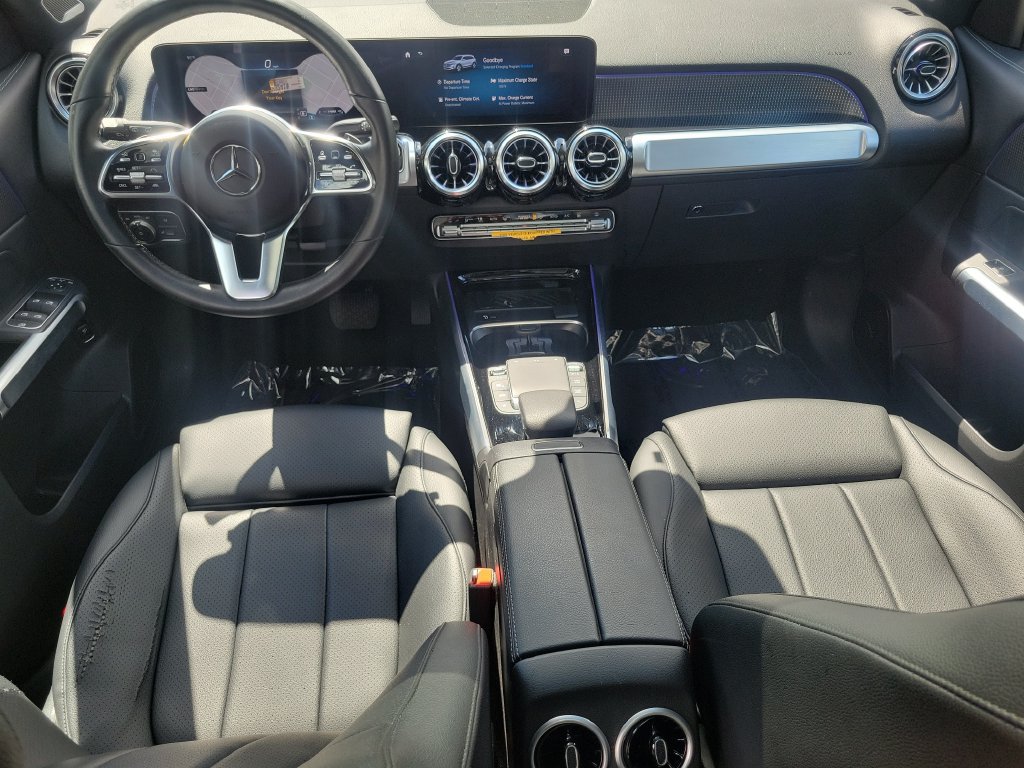 Used 2023 Mercedes-Benz EQB 300 4MATIC image 17