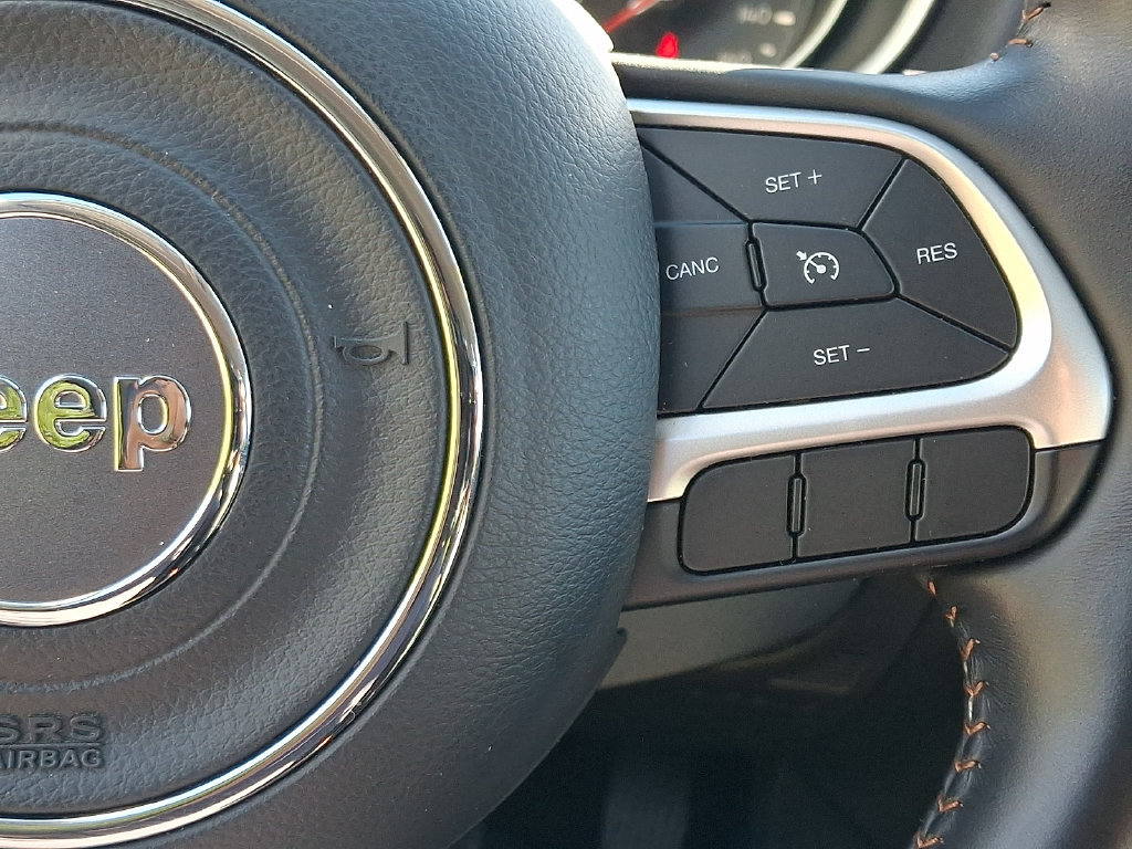 Used 2018 Jeep Compass Latitude AWD/4WD image 21