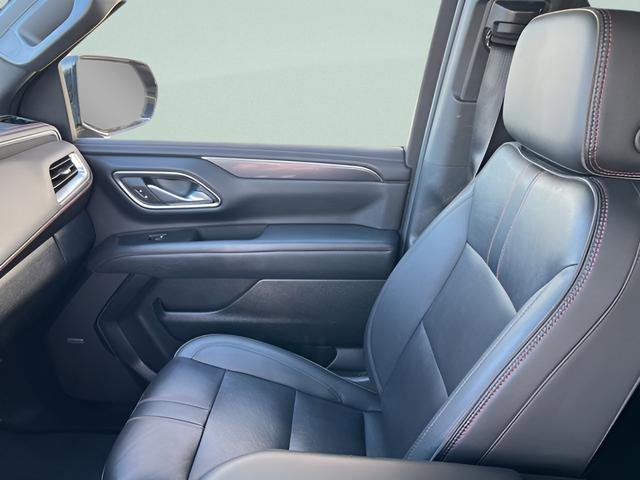 Used 2024 Chevrolet Suburban RST w/ Luxury Package image 16