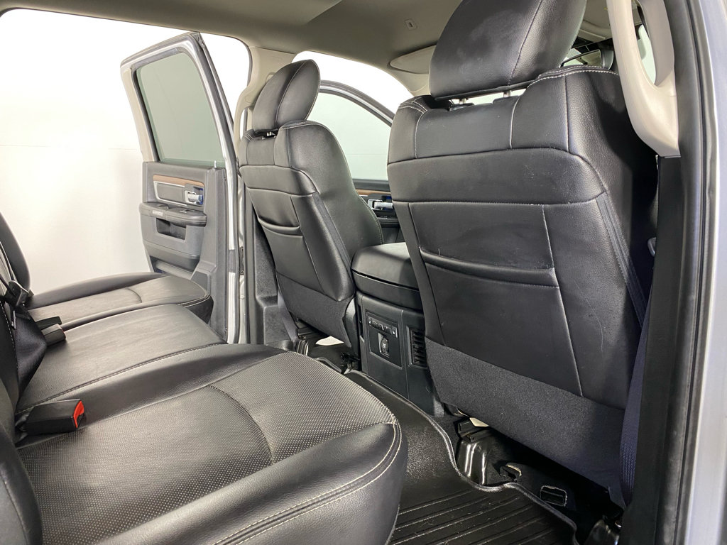 Used 2017 RAM 1500 Laramie w/ Convenience Group AWD/4WD image 18