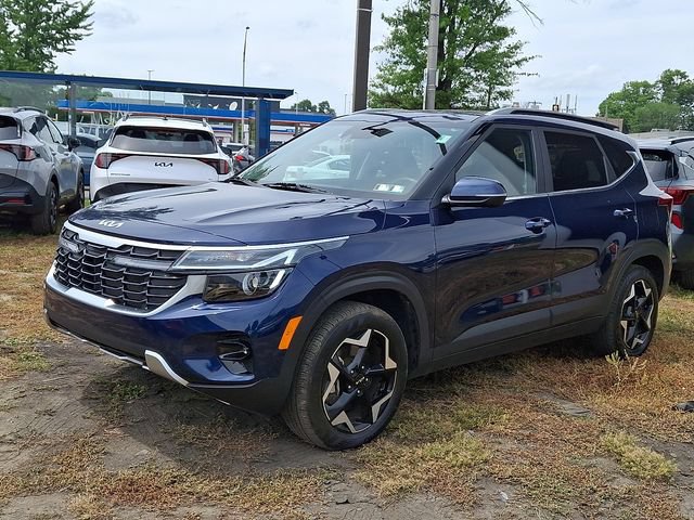 Certified 2025 Kia Seltos EX AWD/4WD image 3