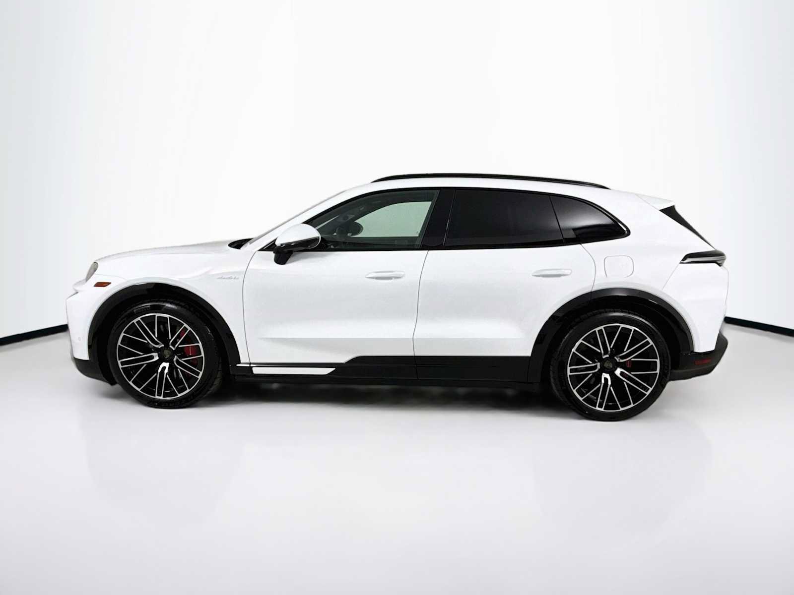 New 2026 Porsche Cayenne Turbo Electric AWD/4WD image 2