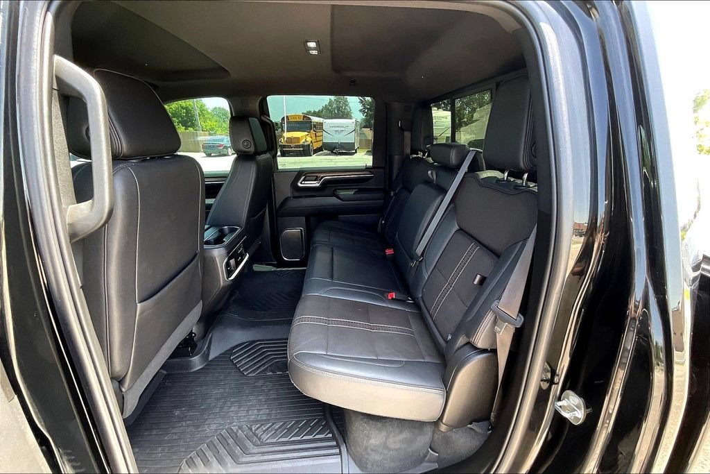 Used 2024 Chevrolet Silverado 2500 High Country AWD/4WD image 7
