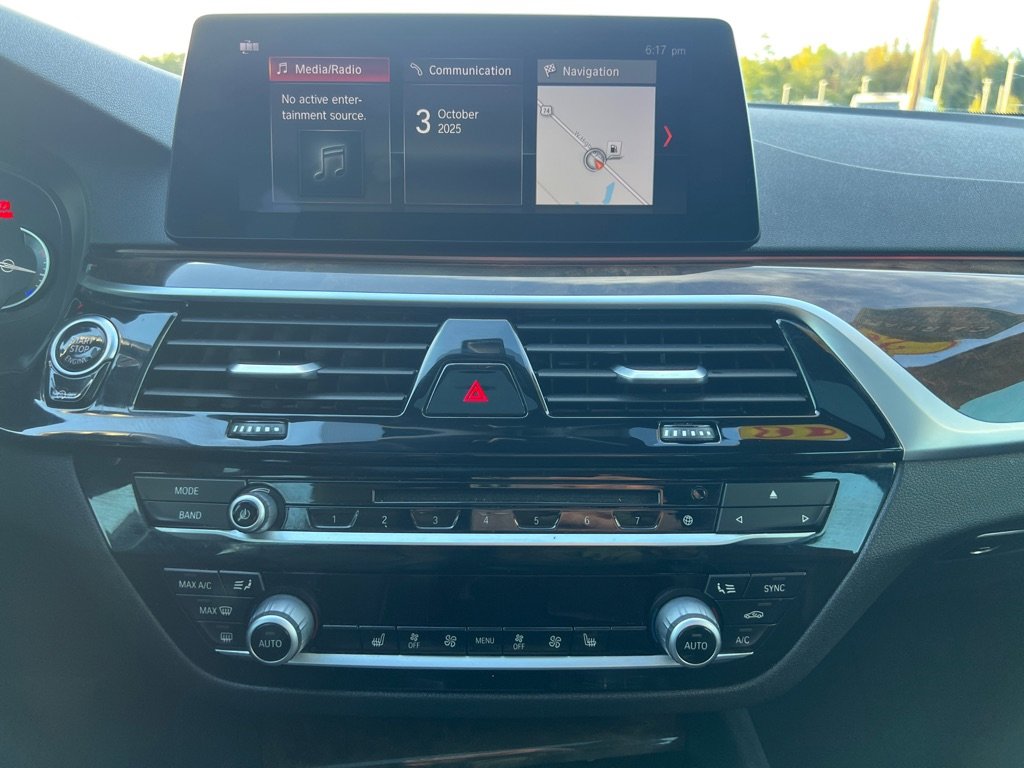 Used 2018 BMW 530i xDrive image 21