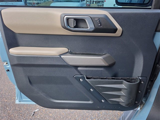 Used 2023 Ford Bronco Wildtrak image 17