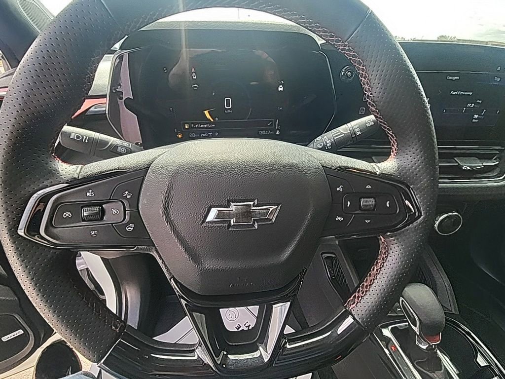 Used 2025 Chevrolet TrailBlazer RS w/ Convenience Package image 17