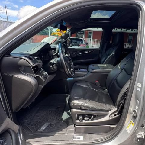 Used 2017 Cadillac Escalade ESV Platinum AWD/4WD image 12