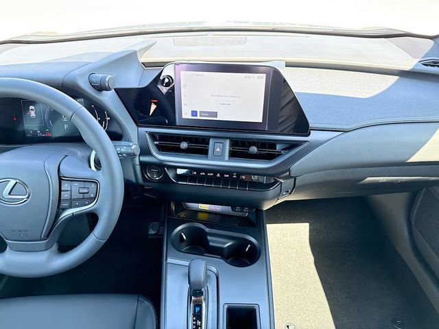 New 2026 Lexus UX 300h FWD image 18
