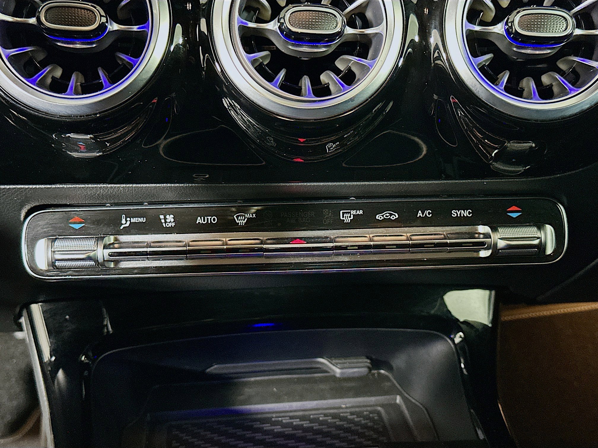 Used 2025 Mercedes-Benz CLA 250 image 23