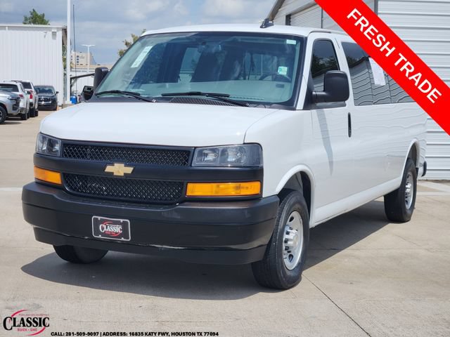 Used 2025 Chevrolet Express 3500 LS RWD image 3