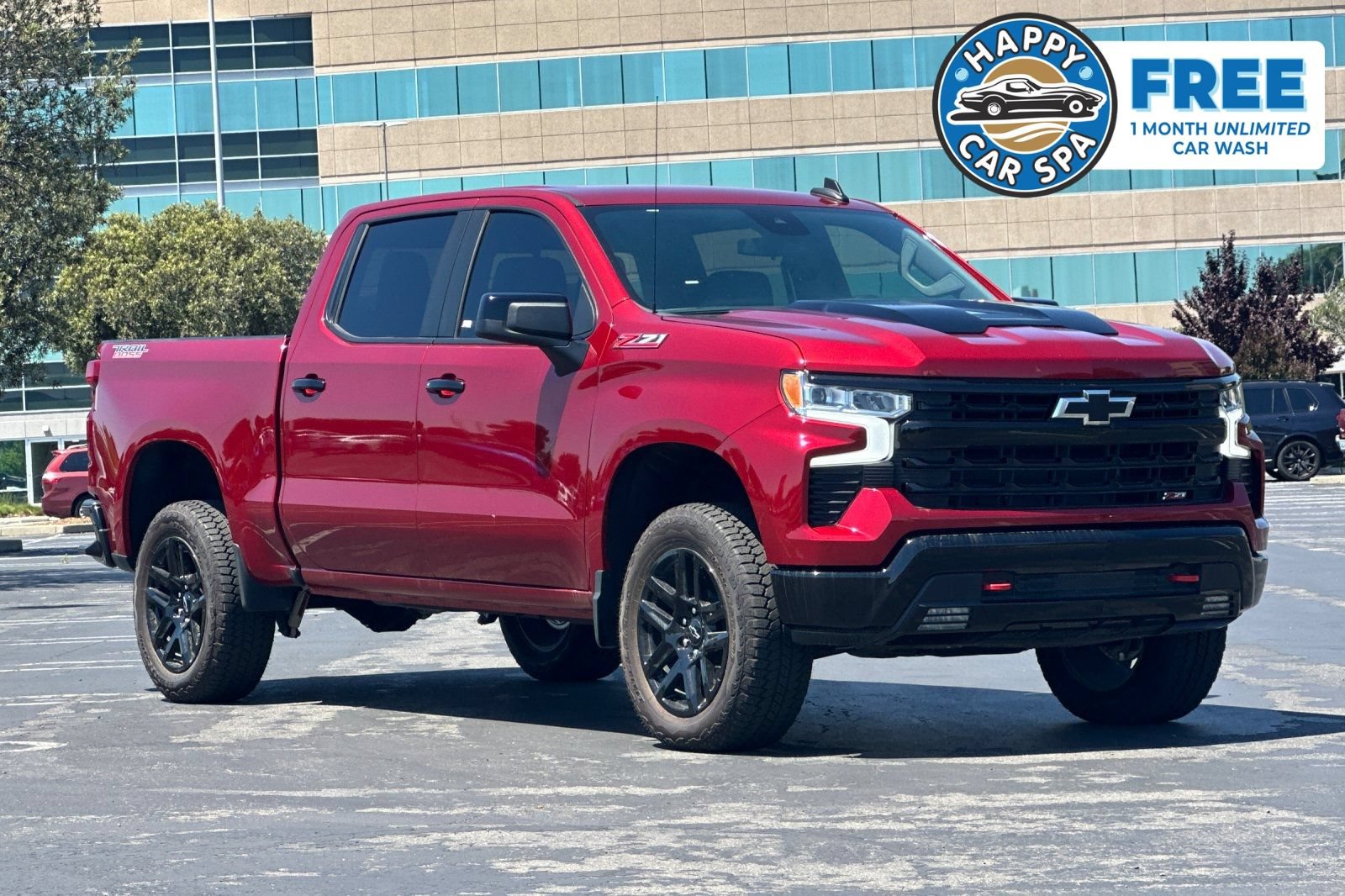 Used 2025 Chevrolet Silverado 1500 LT Trail Boss w/ Convenience Package II AWD/4WD image 1