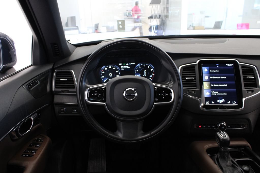 Used 2020 Volvo XC90 T6 Momentum w/ Protection Package AWD/4WD image 22