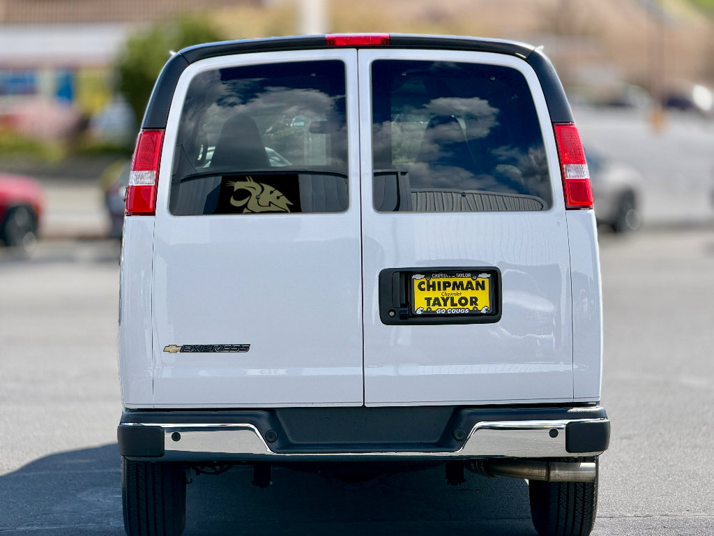 Used 2025 Chevrolet Express 3500 LT w/ LT Preferred Equipment Group RWD image 6