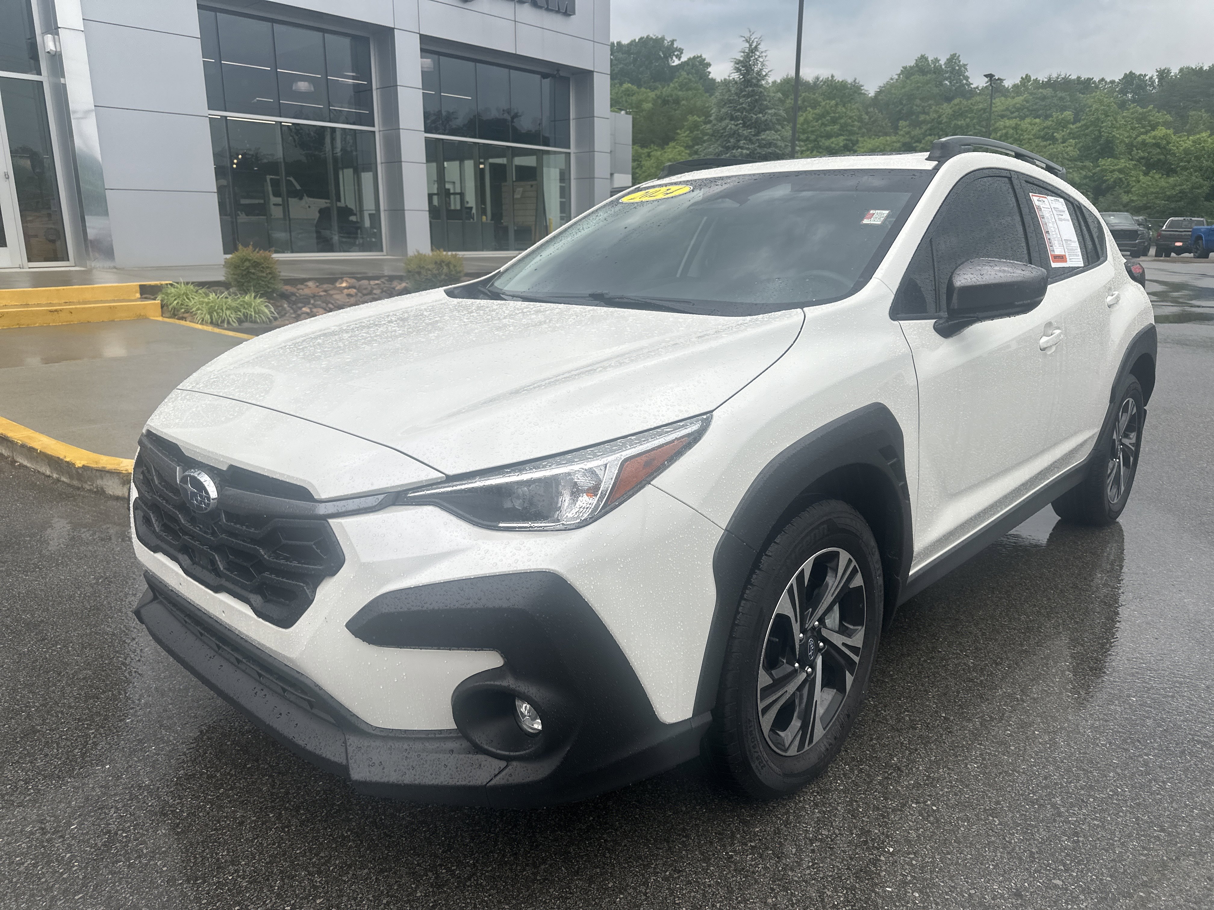 Used 2024 Subaru Crosstrek 2.0i Premium AWD/4WD image 2