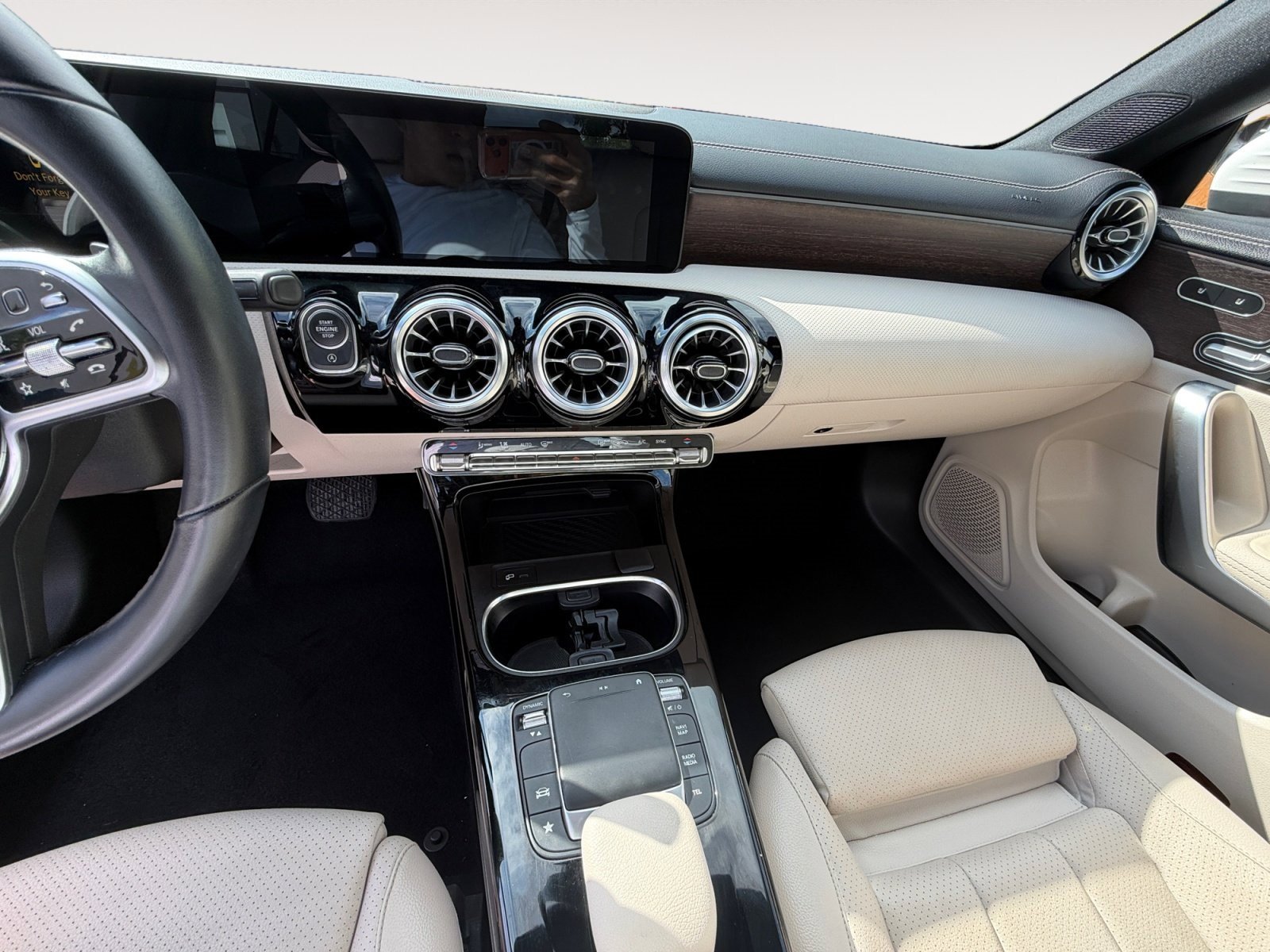 Used 2022 Mercedes-Benz CLA 250 image 11