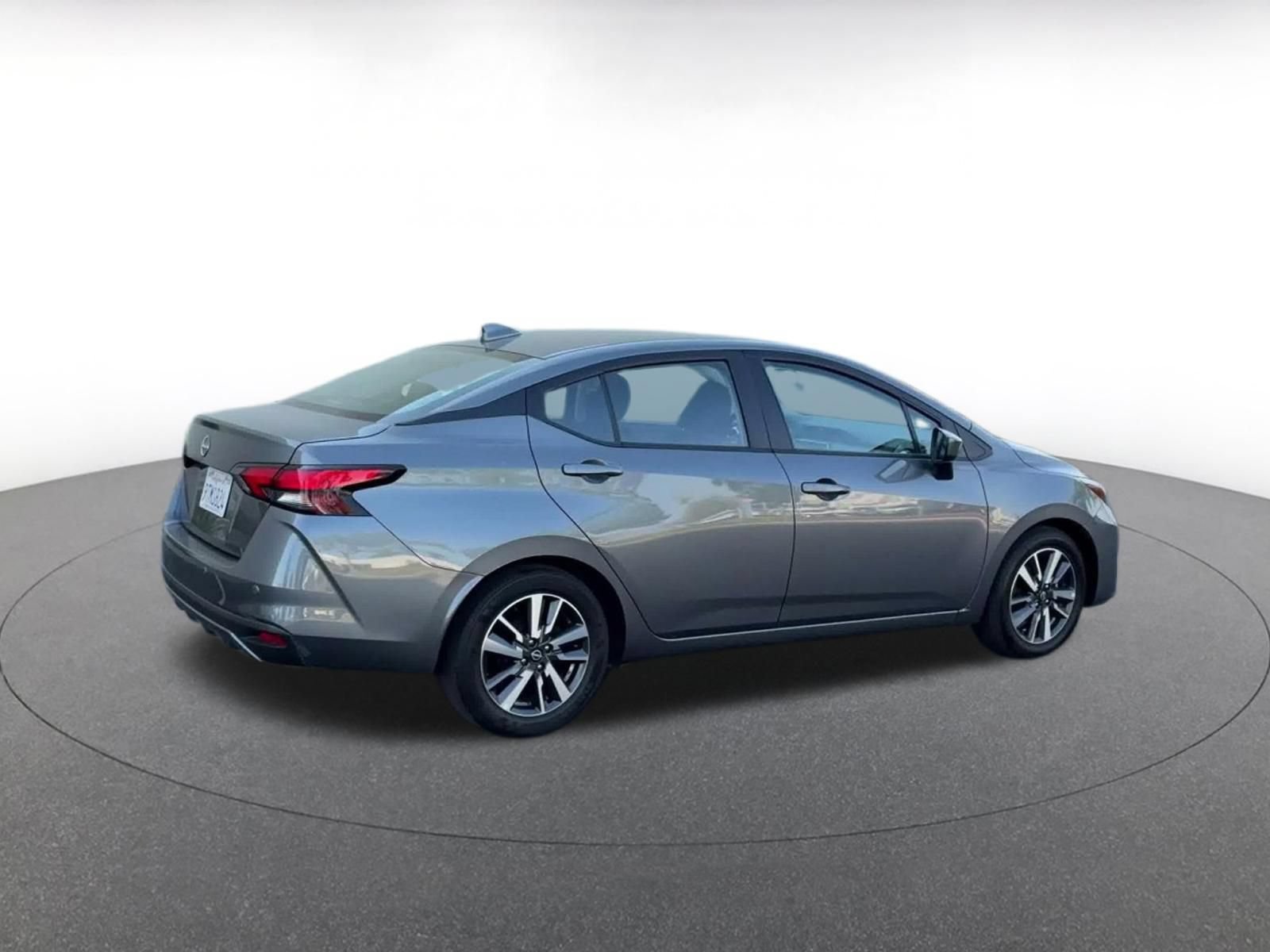 Used 2025 Nissan Versa SV FWD image 14
