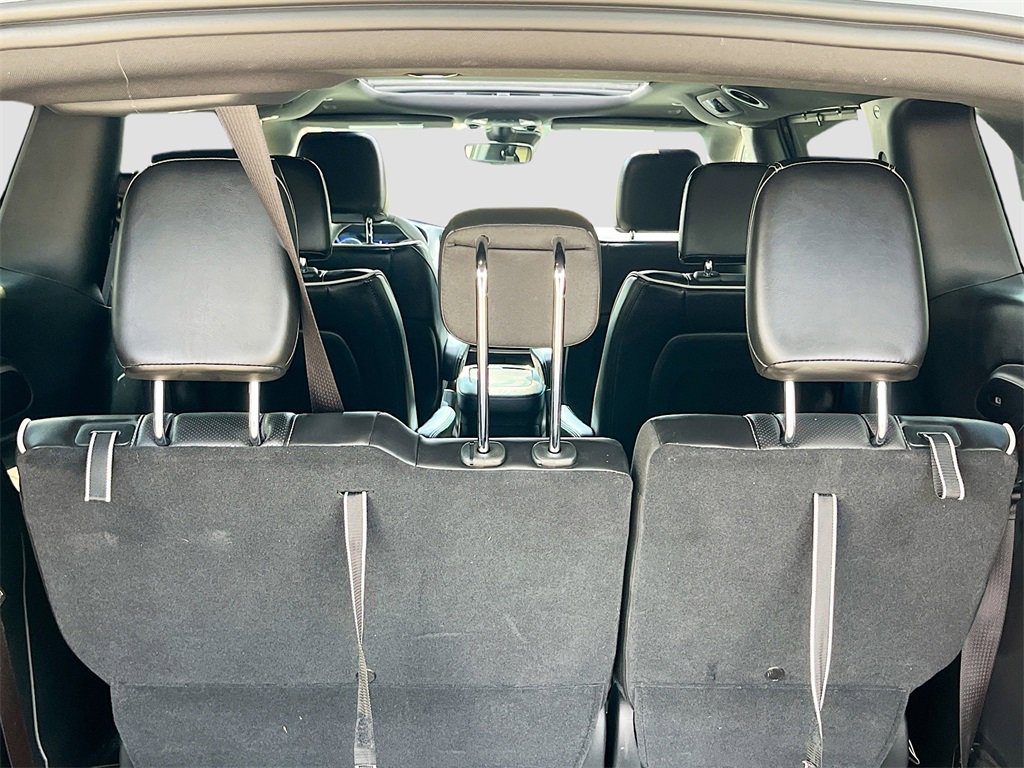 Used 2025 Chrysler Pacifica Limited image 27