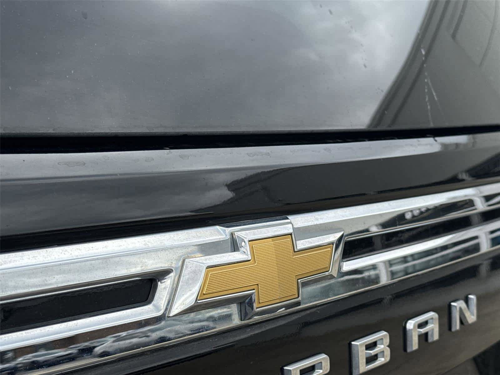 Used 2023 Chevrolet Suburban LT w/ Luxury Package AWD/4WD image 10