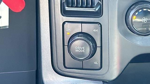 Used 2021 Ford F150 XLT image 3