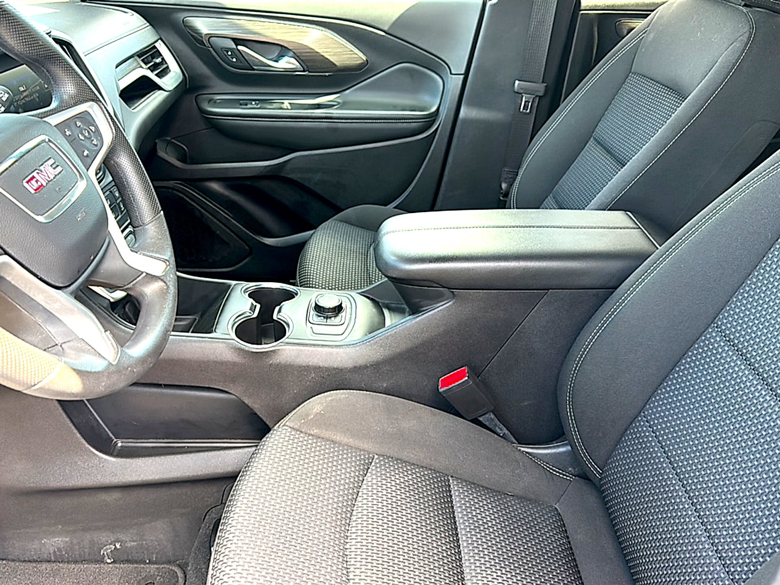 Used 2024 GMC Terrain SLE FWD image 13