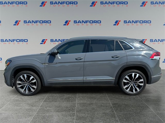 Used 2021 Volkswagen Atlas Cross Sport SEL Premium image 2