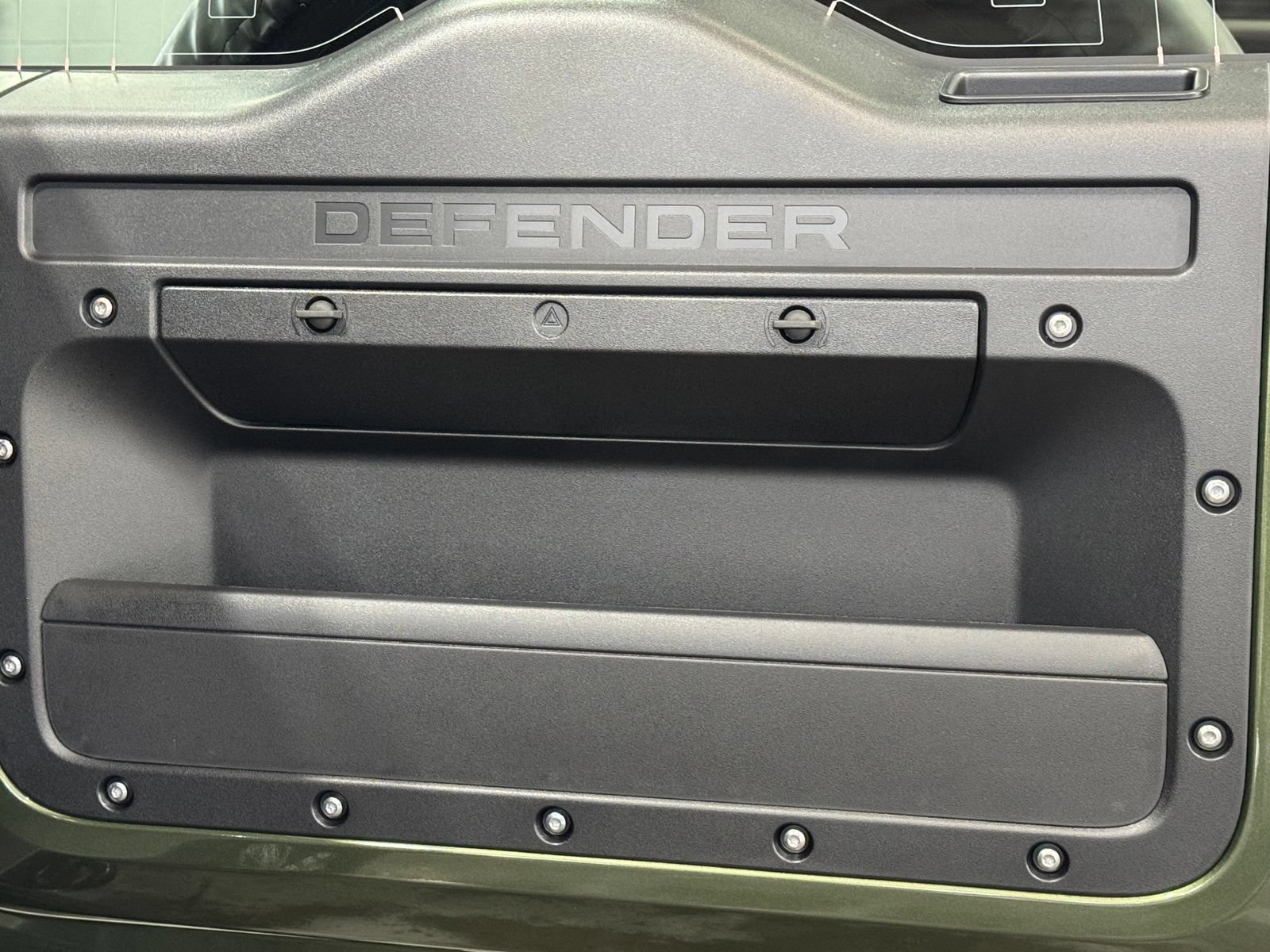 New 2026 Land Rover Defender 110 X-Dynamic SE AWD/4WD image 41