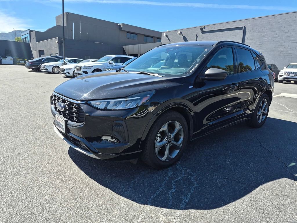 Used 2024 Ford Escape ST-Line image 3