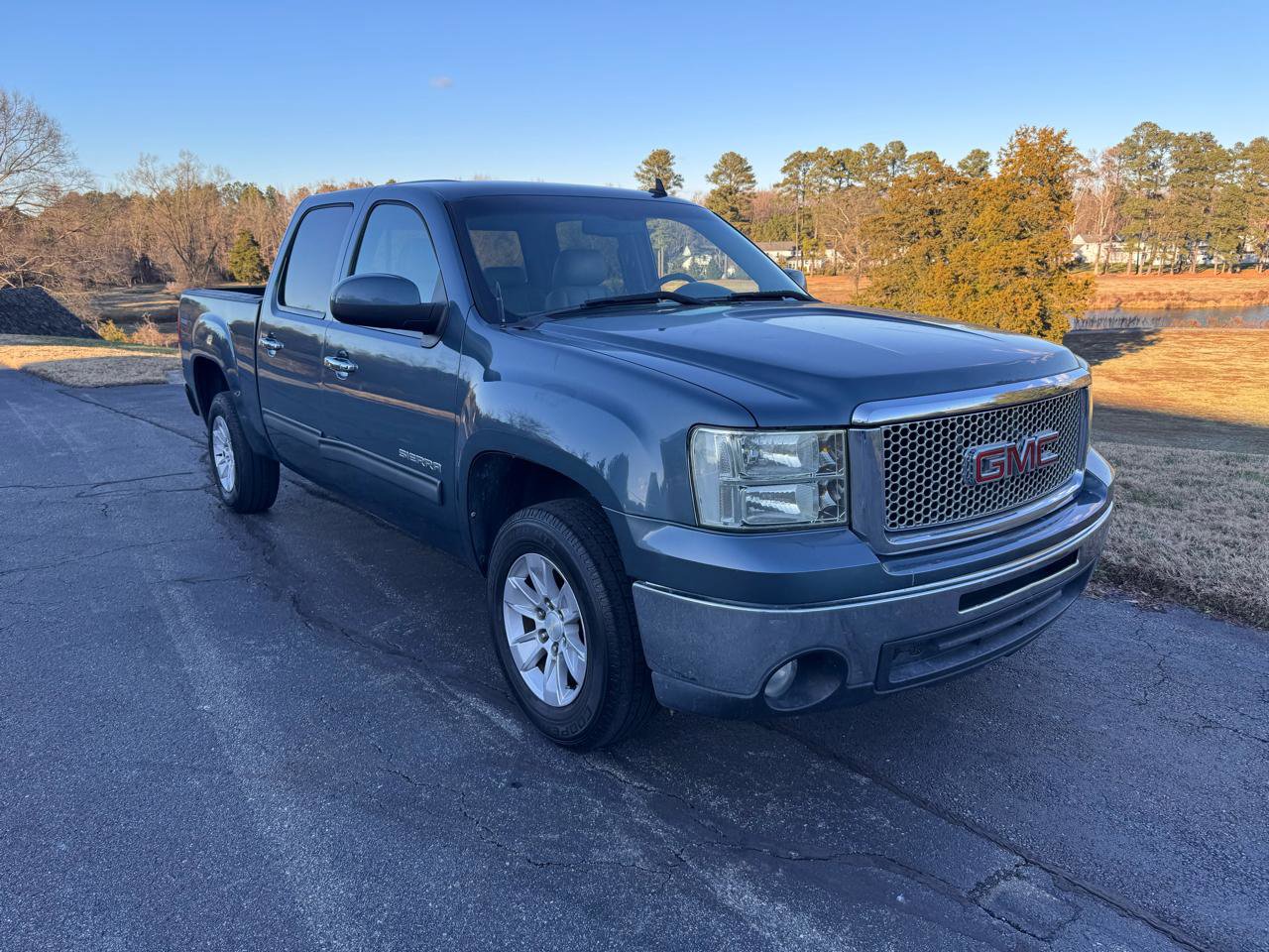 Used 2012 GMC Sierra 1500 SLT w/ SLT Convenience Package image 17