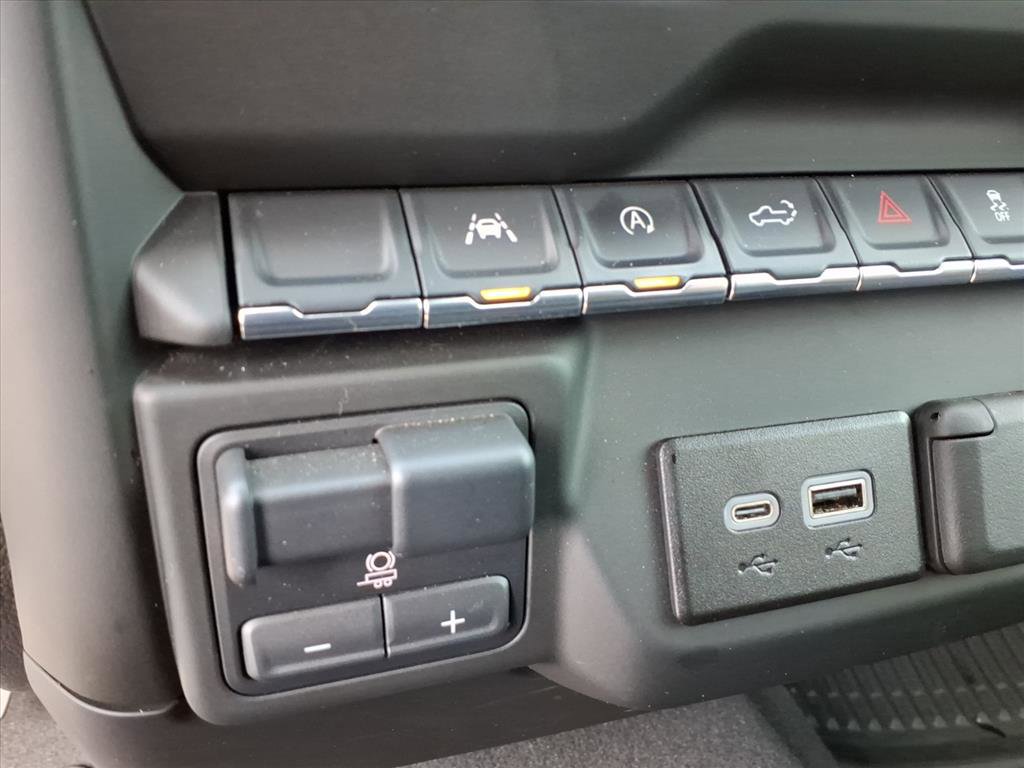 Used 2024 Chevrolet Silverado 1500 Custom Trail Boss AWD/4WD image 26