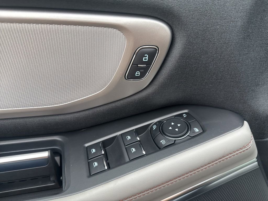 Used 2025 Ford Expedition Active image 14