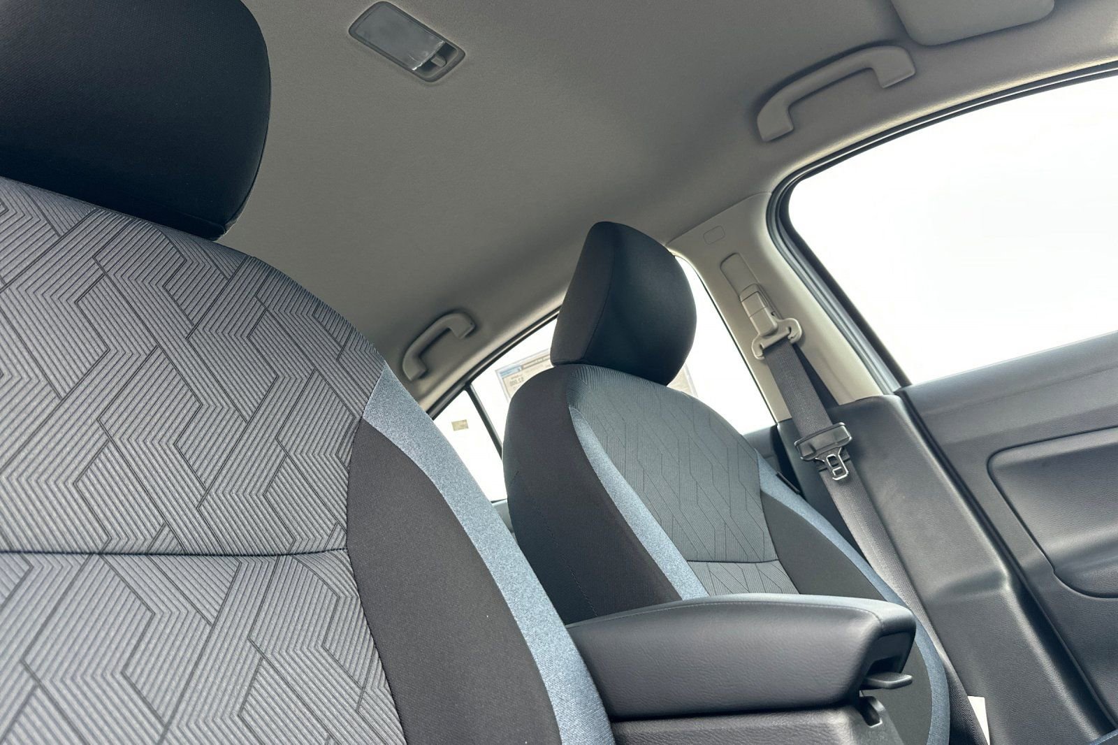 New 2025 Nissan Versa SV w/ Trunk Package image 13