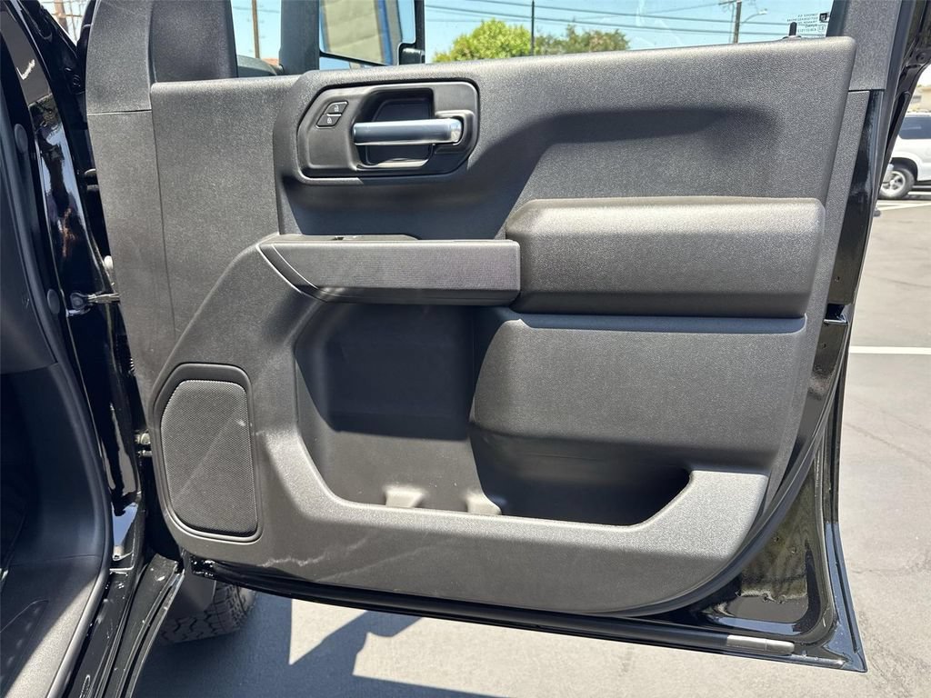 New 2026 Chevrolet Silverado 2500 Custom w/ Custom Value Package AWD/4WD image 30