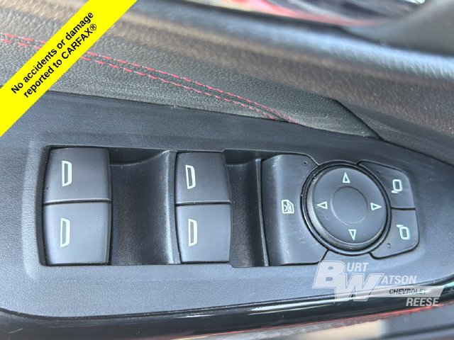 Used 2024 Chevrolet Trax RS w/ Sunroof Package FWD image 12