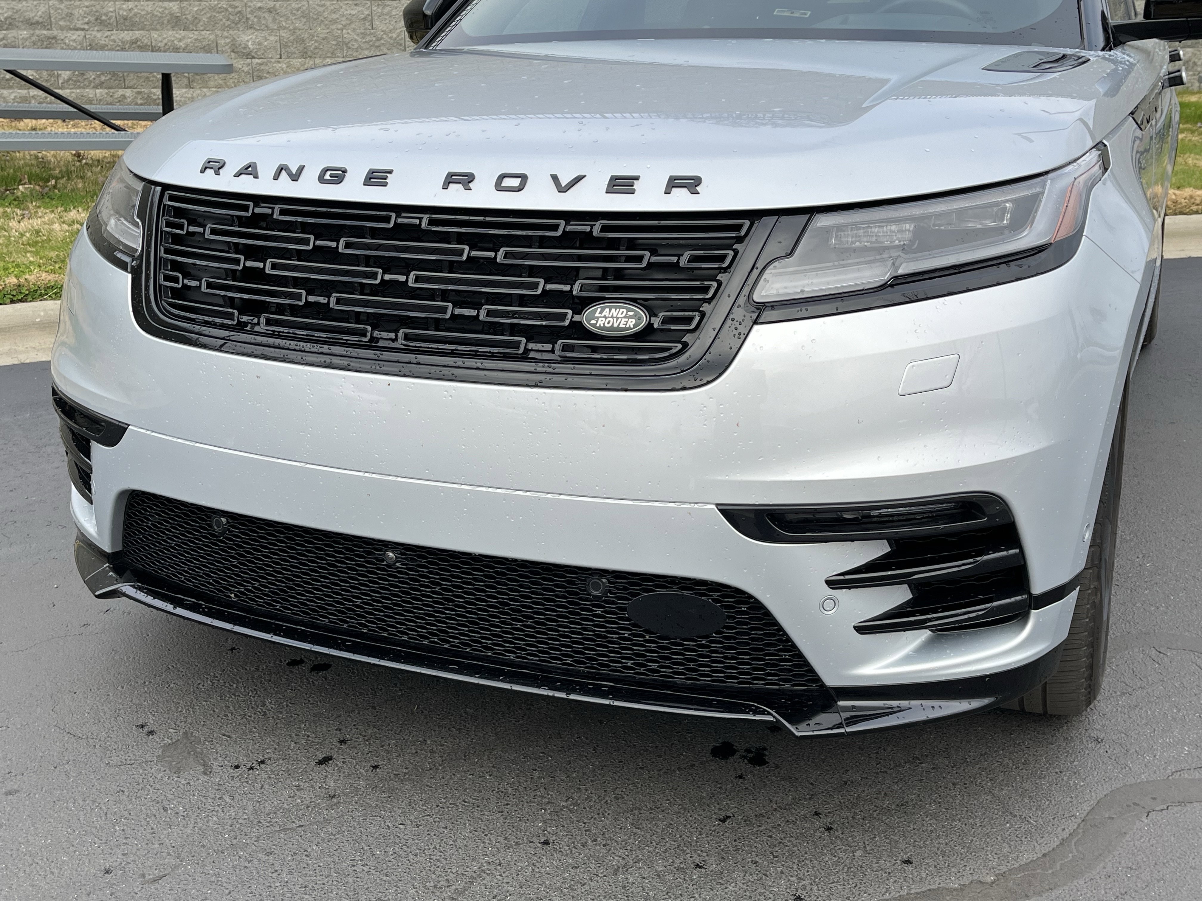 Used 2024 Land Rover Range Rover Velar Dynamic SE image 11