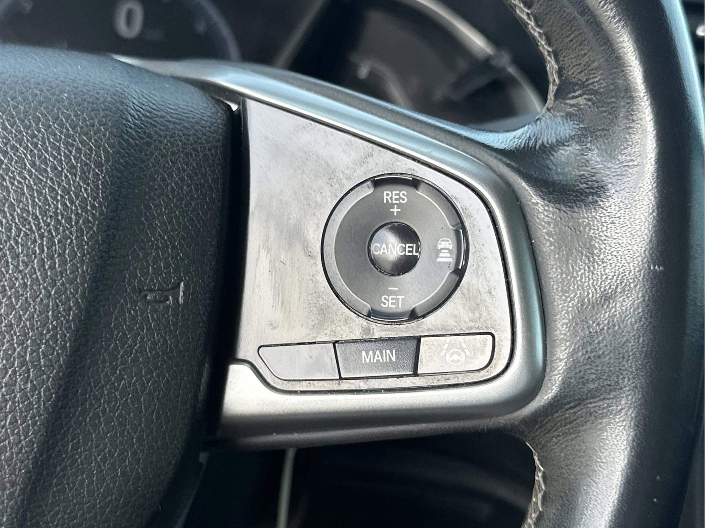 Used 2018 Honda Civic Touring image 14