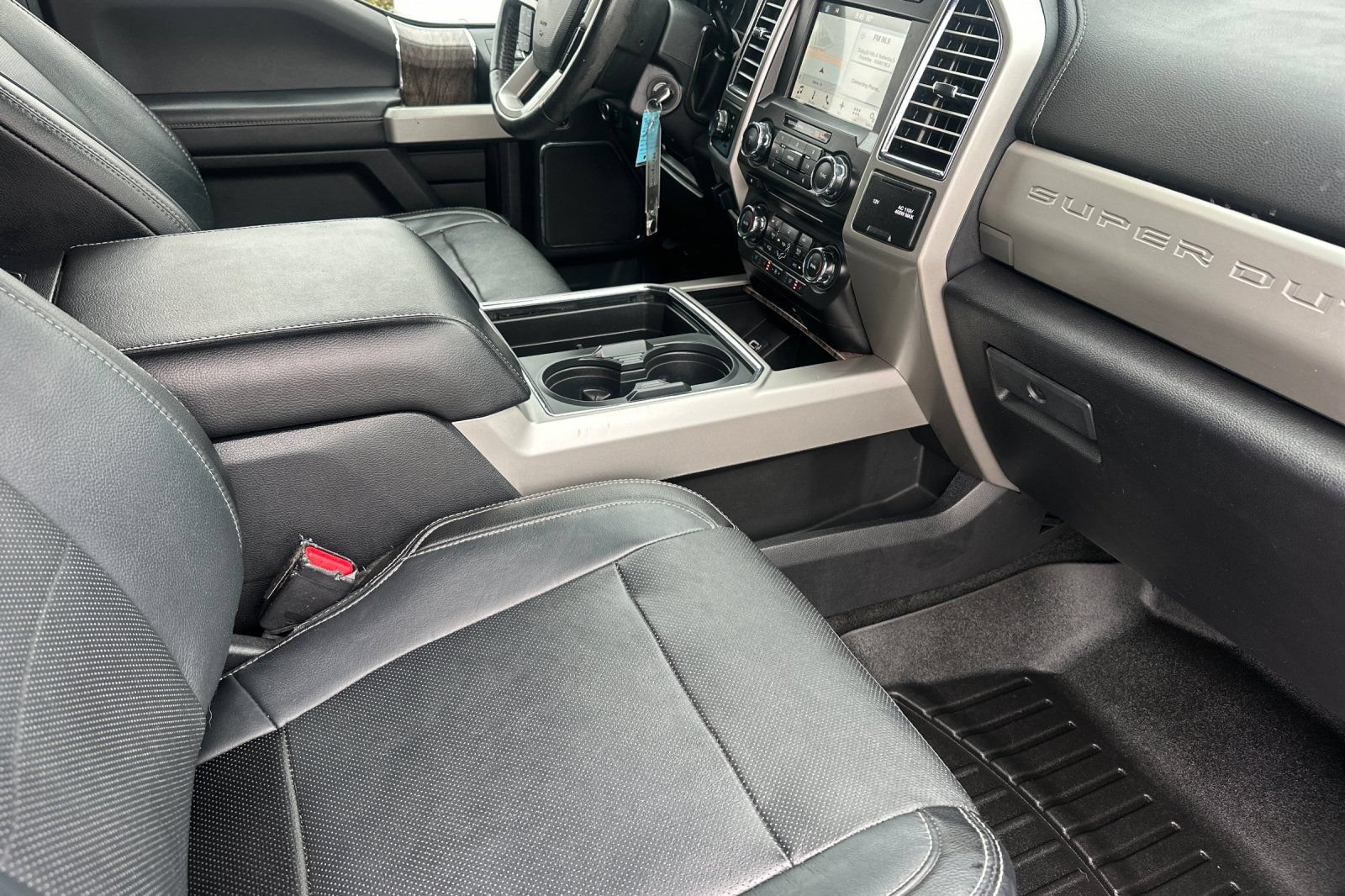 Used 2017 Ford F250 Lariat w/ Lariat Value Package AWD/4WD image 17