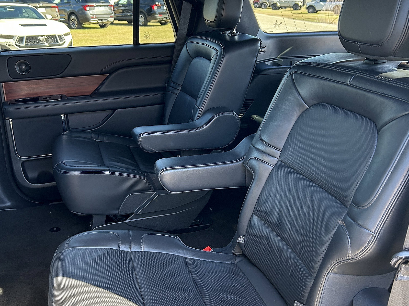 Used 2024 Lincoln Navigator Reserve image 7