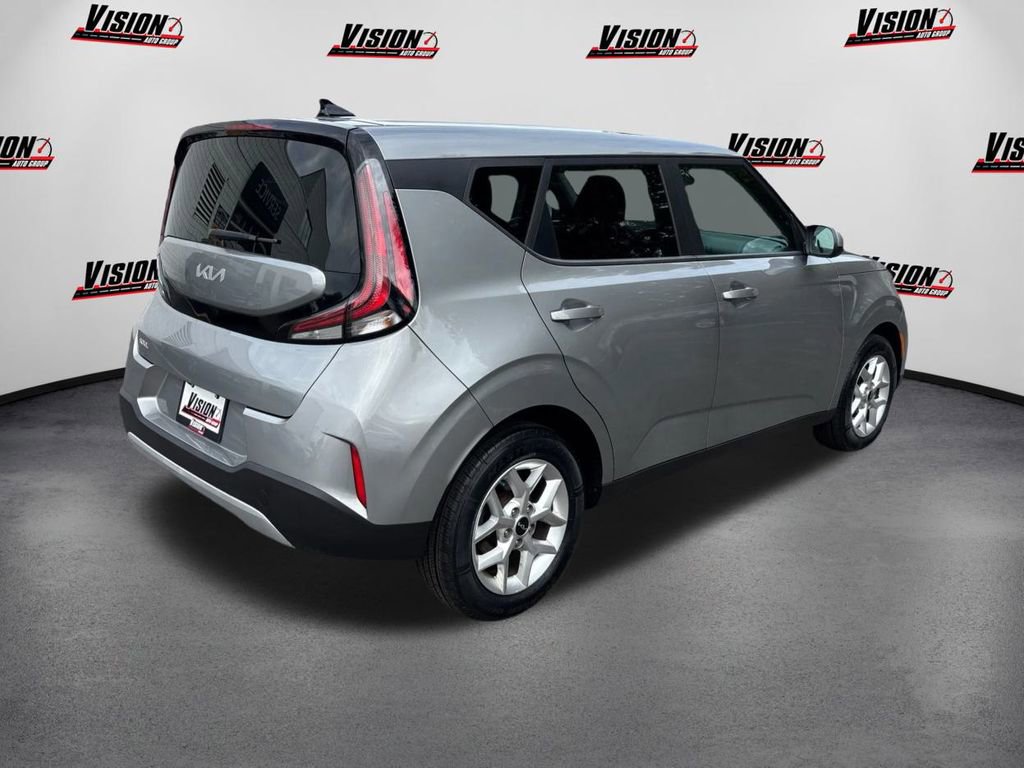 Certified 2023 Kia Soul LX w/ LX Technology Package image 5