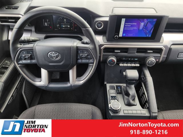 Used 2025 Toyota 4Runner SR5 AWD/4WD image 26