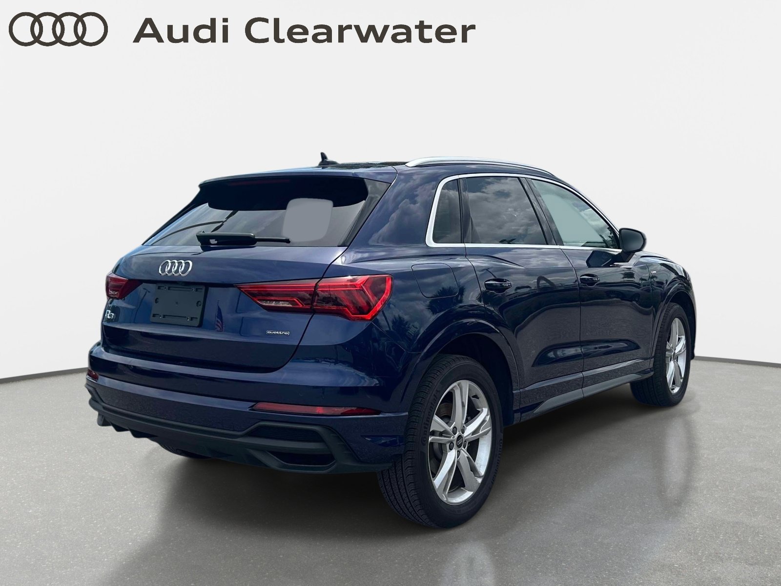 Certified 2024 Audi Q3 2.0T Premium w/ Convenience Package AWD/4WD image 3