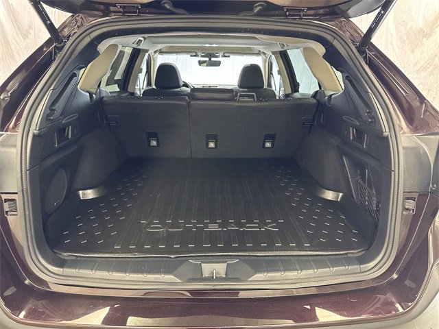 Used 2023 Subaru Outback Limited image 25