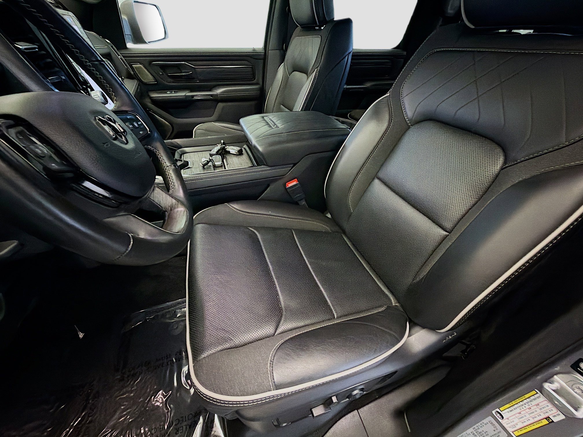 Used 2025 RAM 1500 Limited AWD/4WD image 11