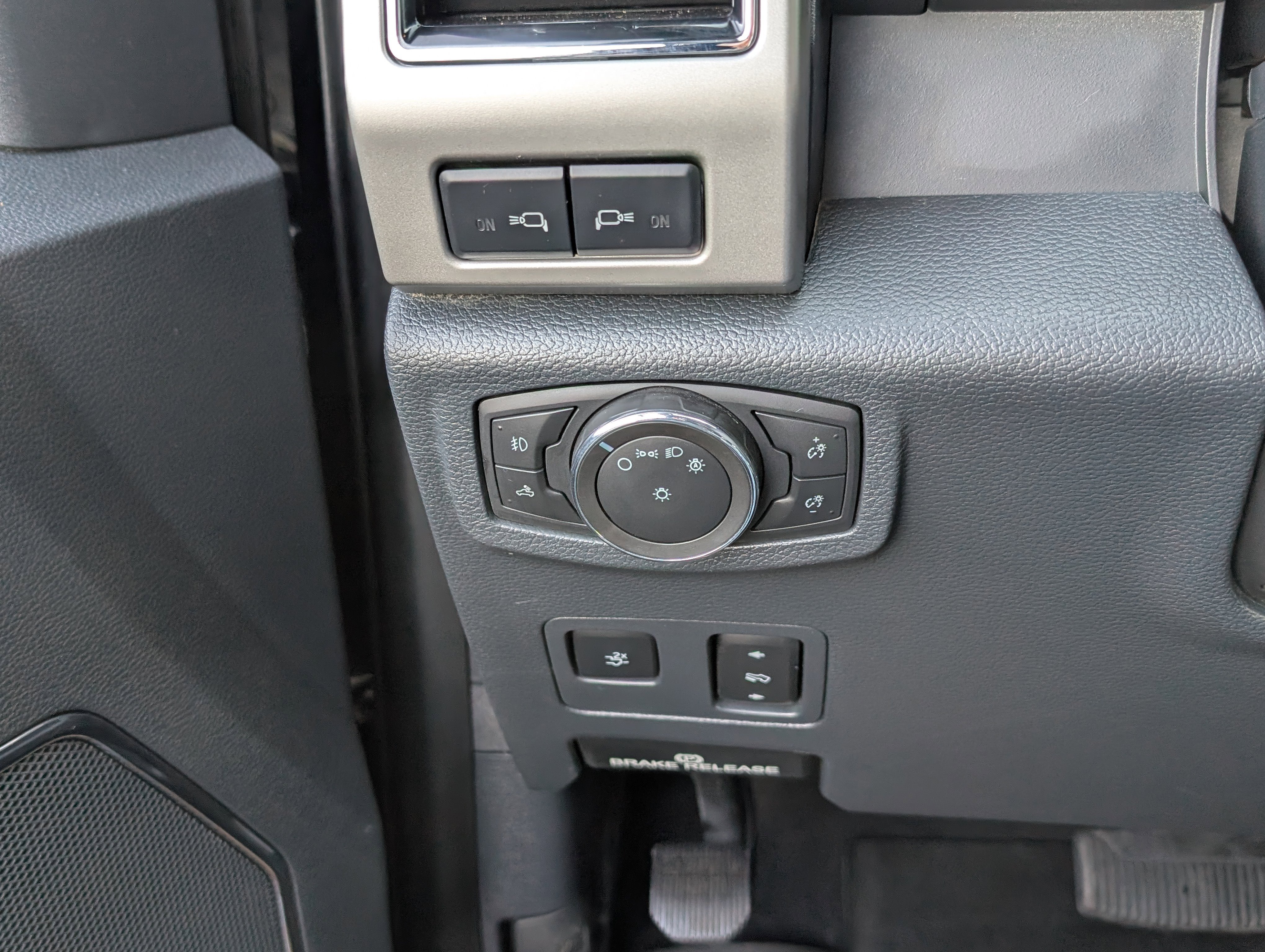 Used 2022 Ford F250 Lariat w/ Black Appearance Package image 21