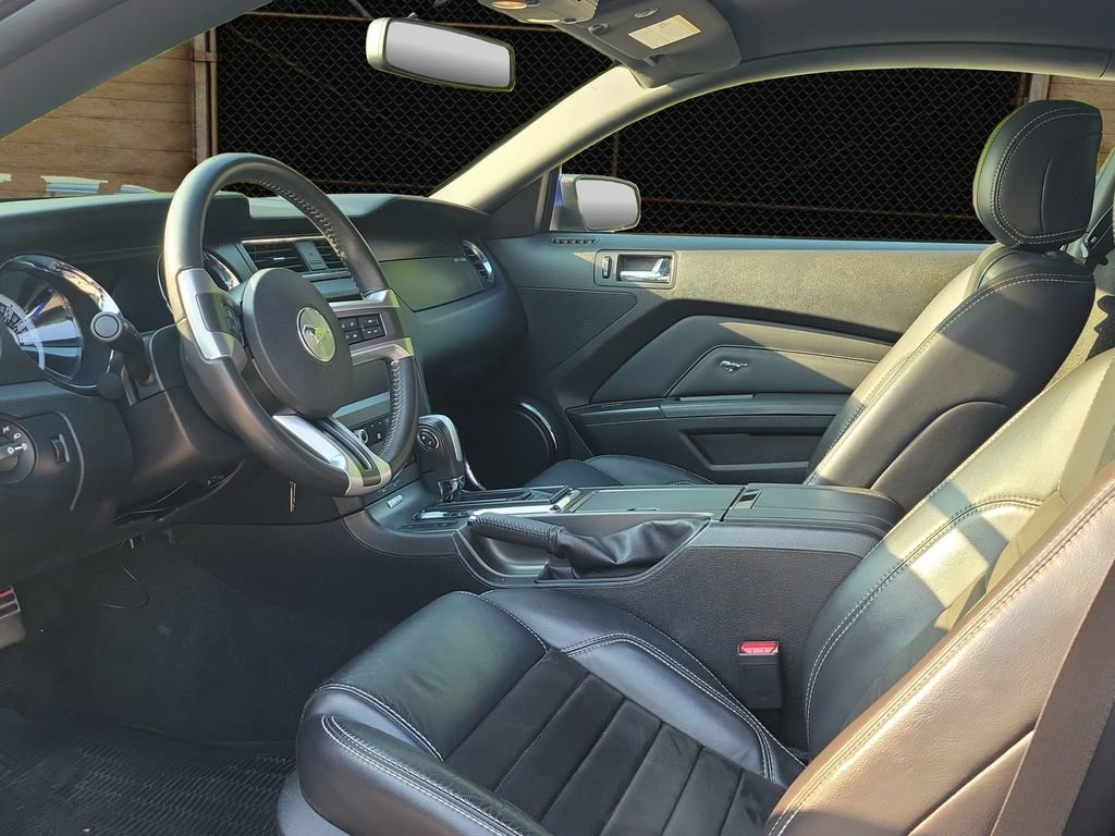 Used 2013 Ford Mustang GT Premium RWD image 4
