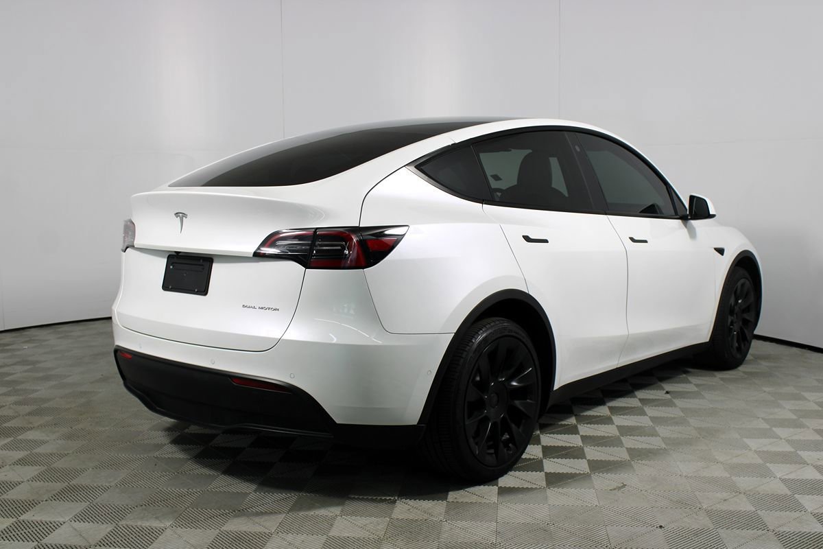 Used 2021 Tesla Model Y Long Range AWD/4WD image 36