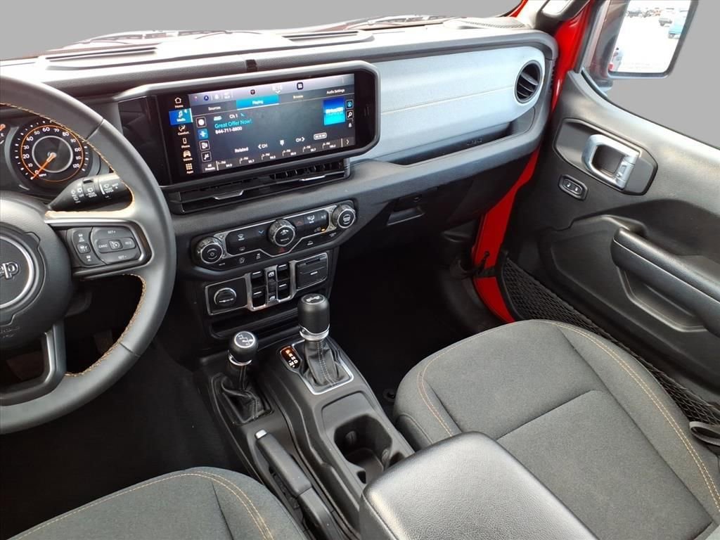 Used 2024 Jeep Wrangler Sport S image 16