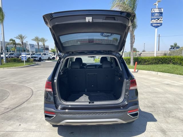 Used 2022 Volkswagen Taos SE FWD image 25